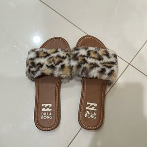 Billabong Cheetah Print Slides